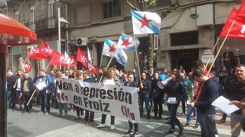 2017-04-19 ProtestaRepresionSindicalFroizPontevedra03.jpg